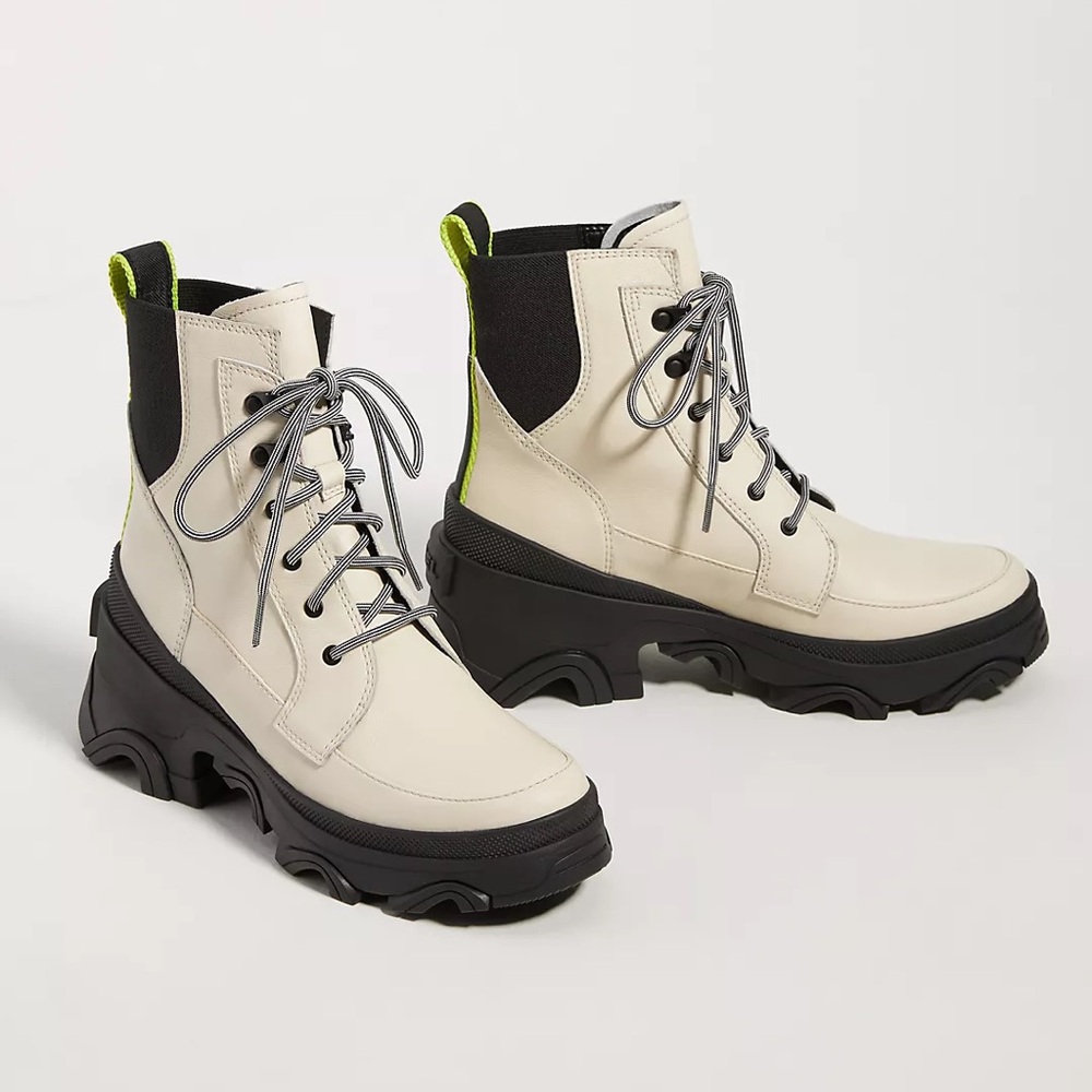 Sorel Brex Lace-up Boot in Chalk
